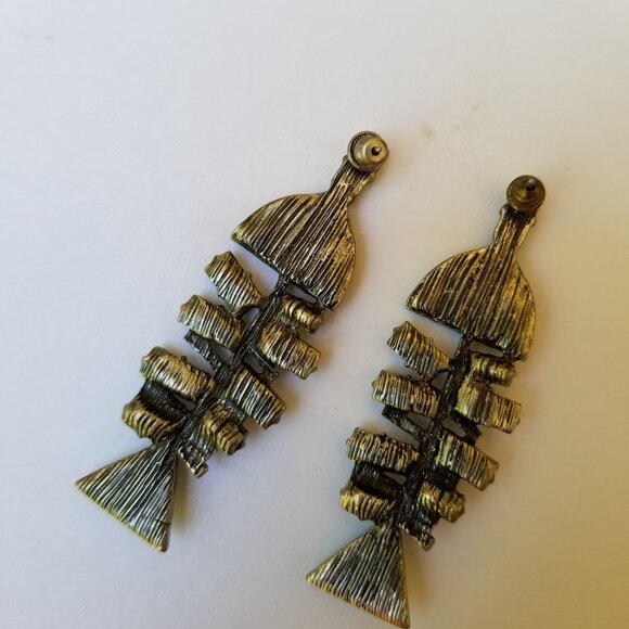 Blue Turquoise Fishbone Silver tone Rhinestone Pierced Earrings - Picture 3 of 11